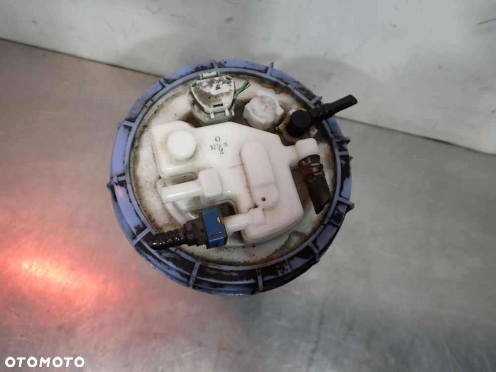 POMPA PALIWA TOYOTA COROLLA E15 - 5