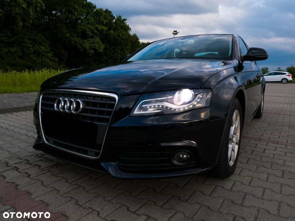 Audi A4 Limousine - 12