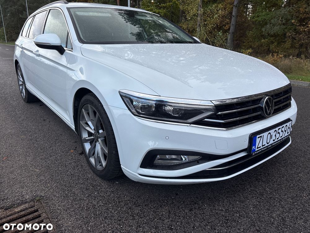 Volkswagen Passat Variant 2.0 TDI SCR DSG Business - 24
