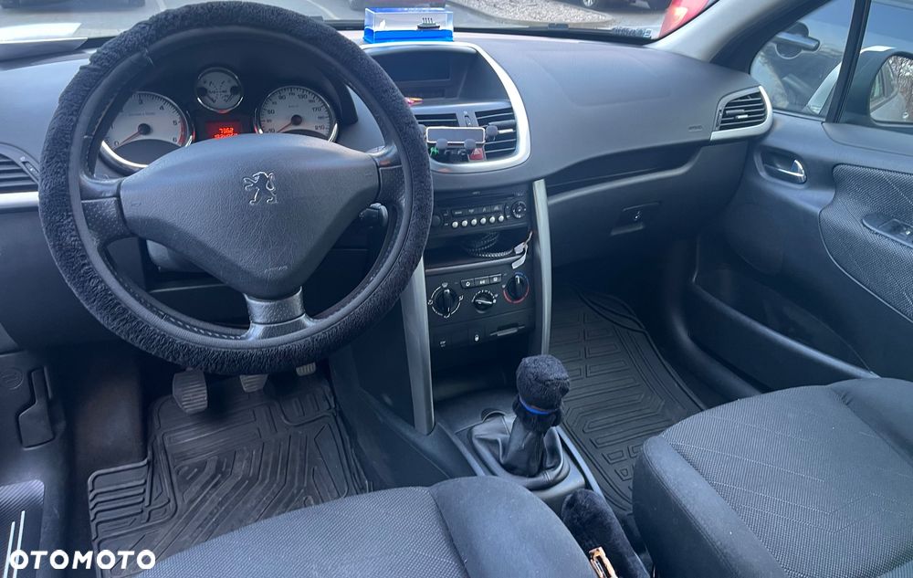 Peugeot 207 1.6 HDi Trendy - 9