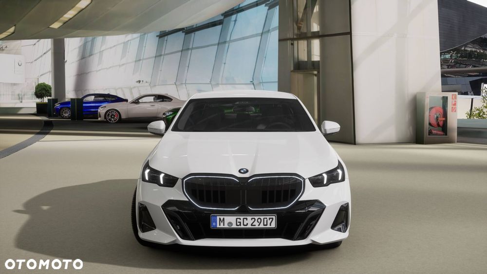 BMW Seria 5 520d xDrive mHEV M Sport - 1