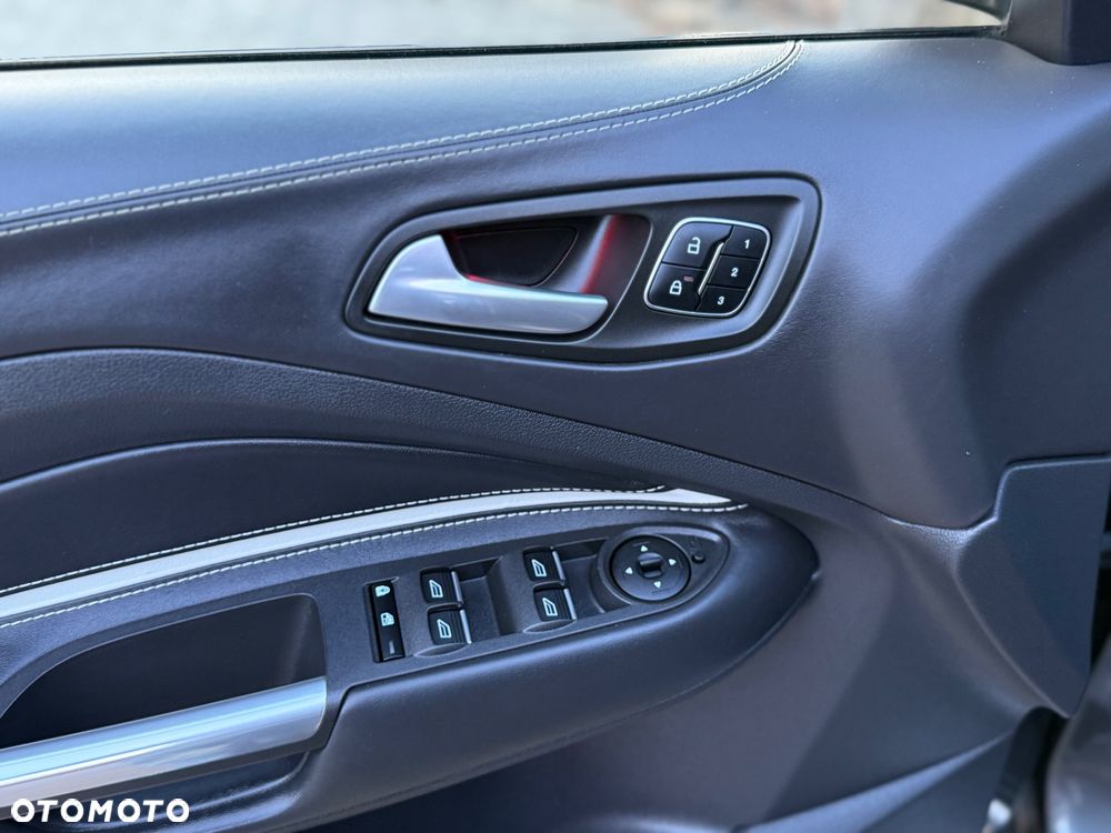 Ford Kuga 1.5 EcoBoost 4x4 Vignale - 17