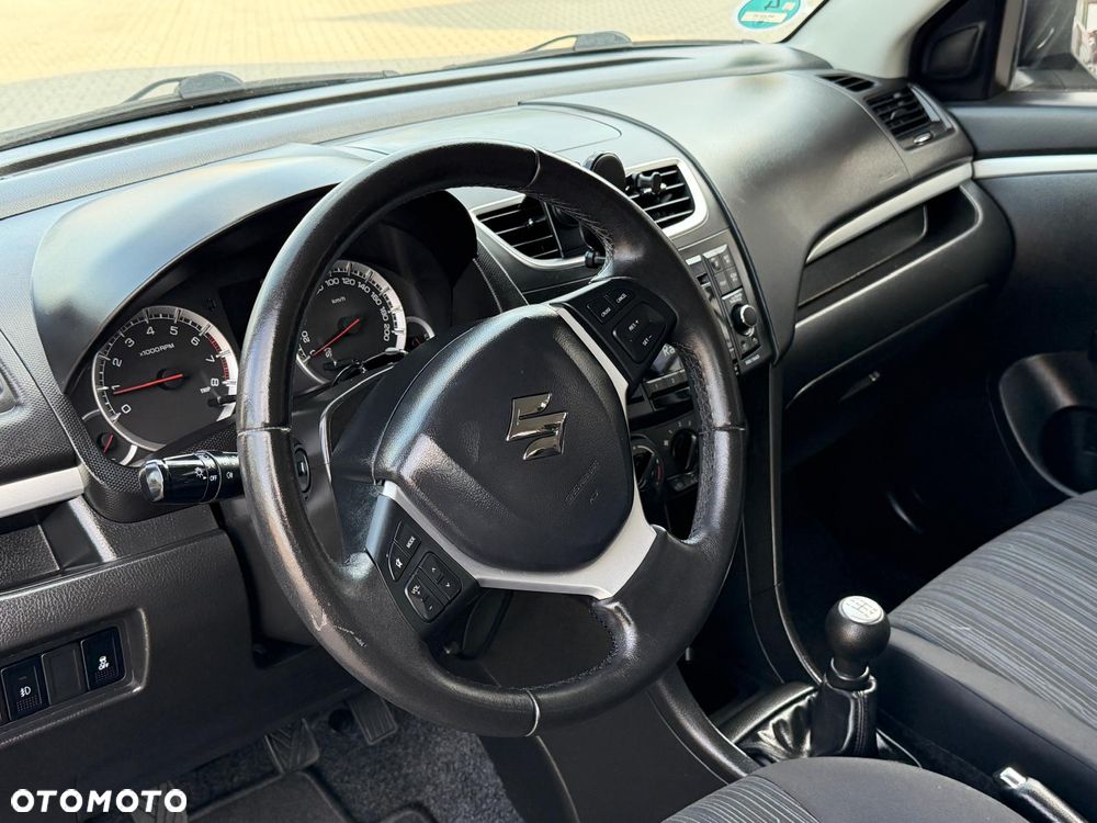 Suzuki Swift 1.2 4x4 Club - 32