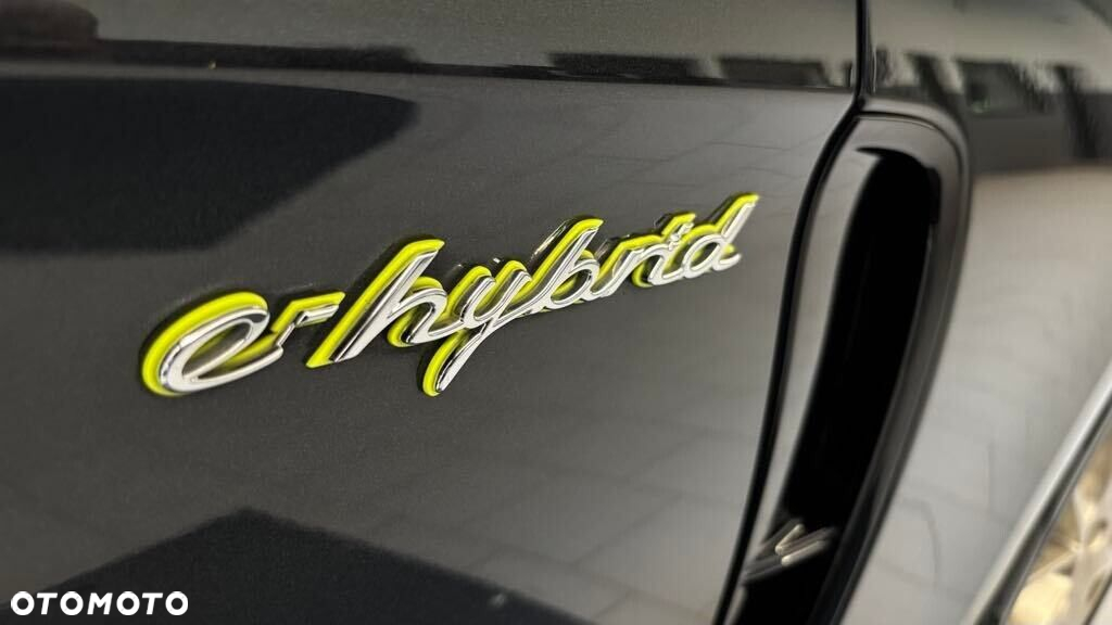 Porsche Panamera - 31