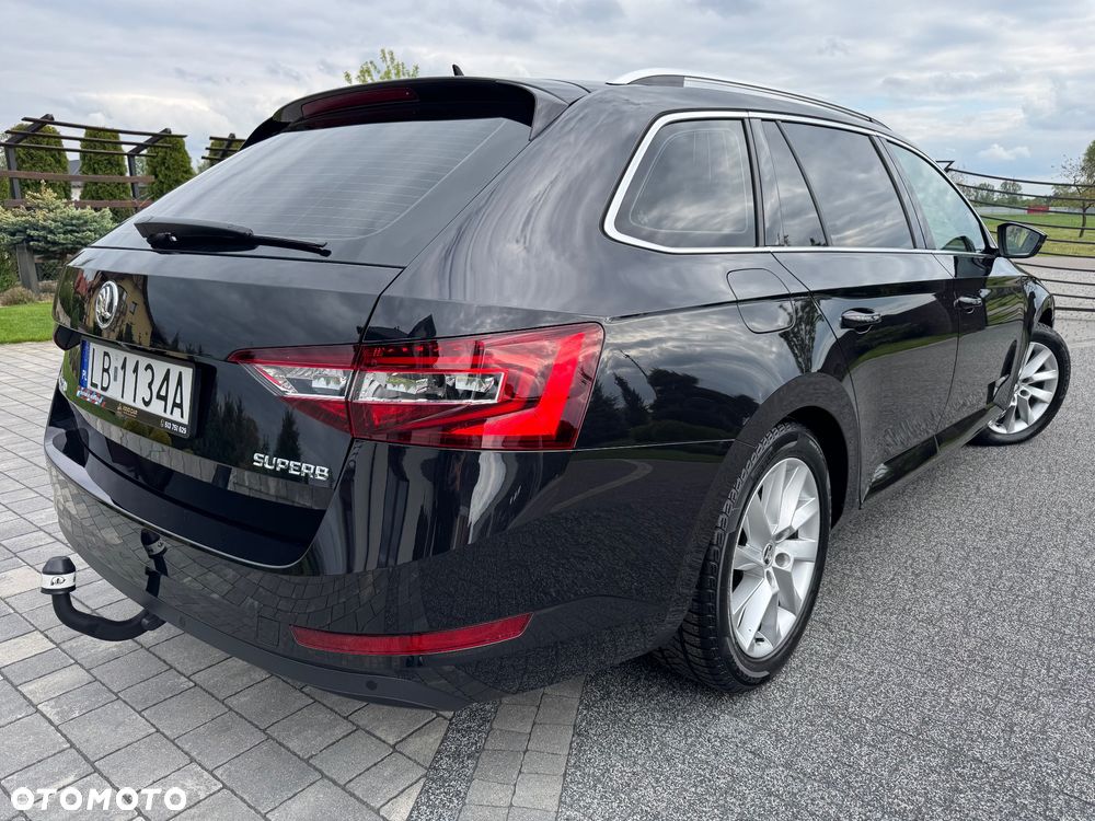 Skoda Superb 2.0 TDI SCR Style DSG - 11