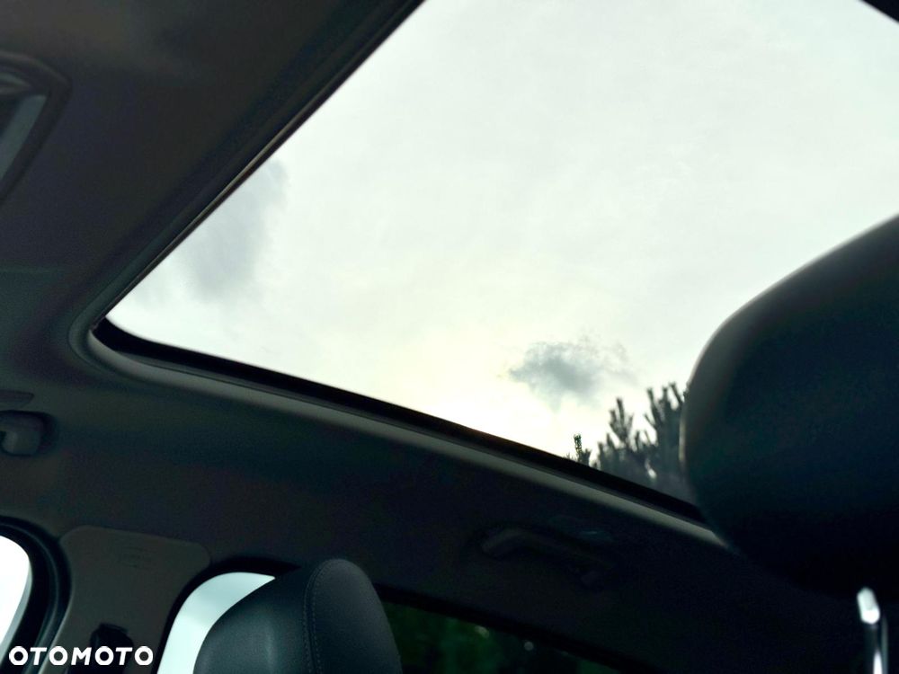 Ford S-Max 2.0 TDCi DPF Titanium X - 19