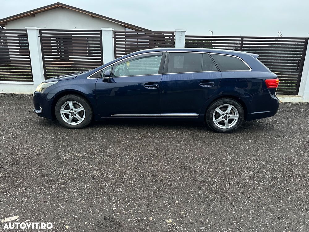 Toyota Avensis Combi 2.0 D-4D Comfort - 9