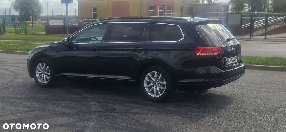 Volkswagen Passat - 10