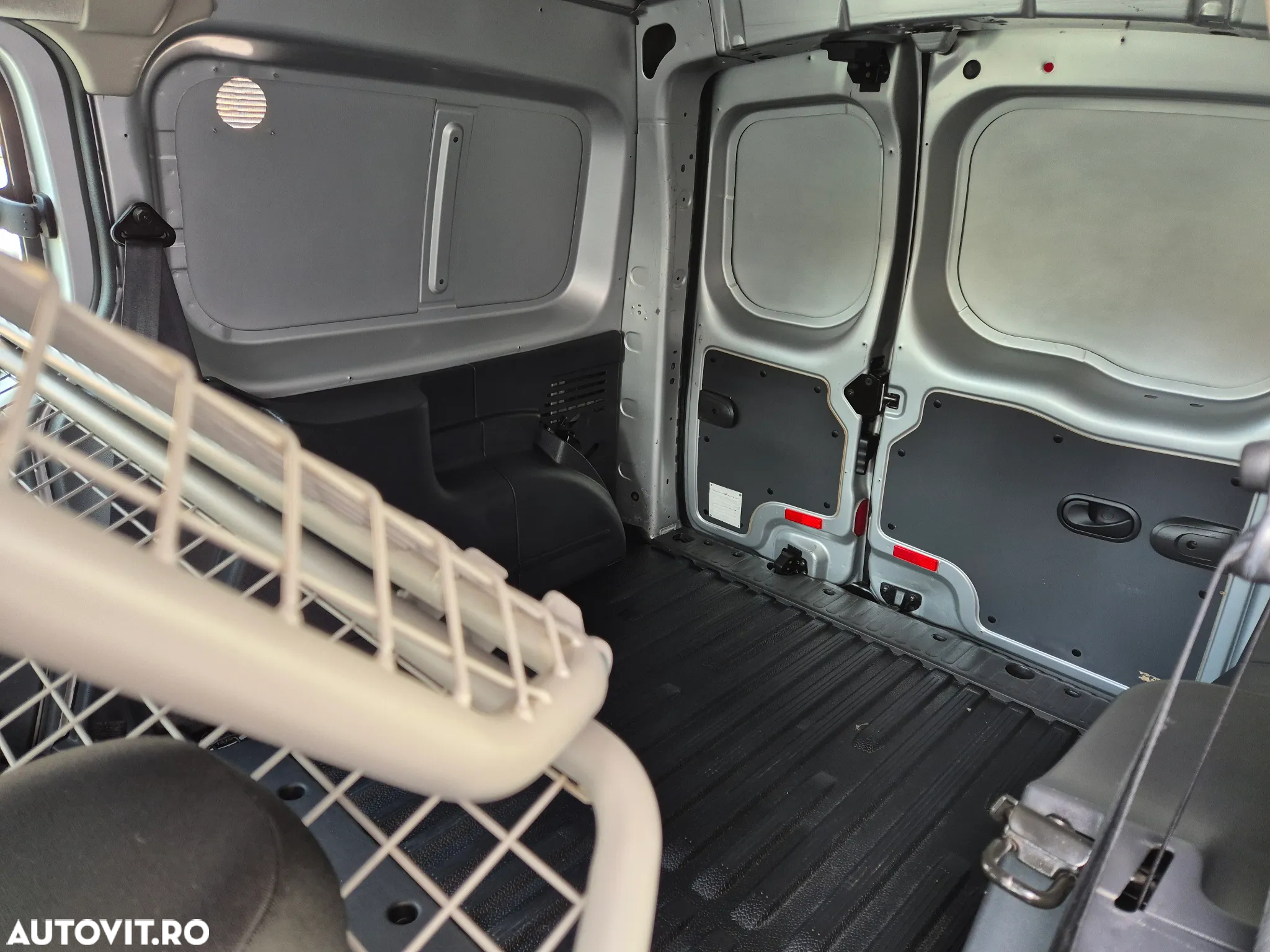 Renault Kangoo dCi 110 FAP Start & Stop Grand - 17