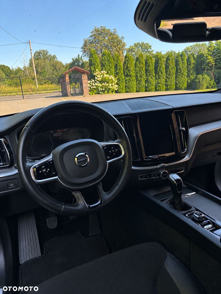 Volvo XC 60 D4 Momentum - 8