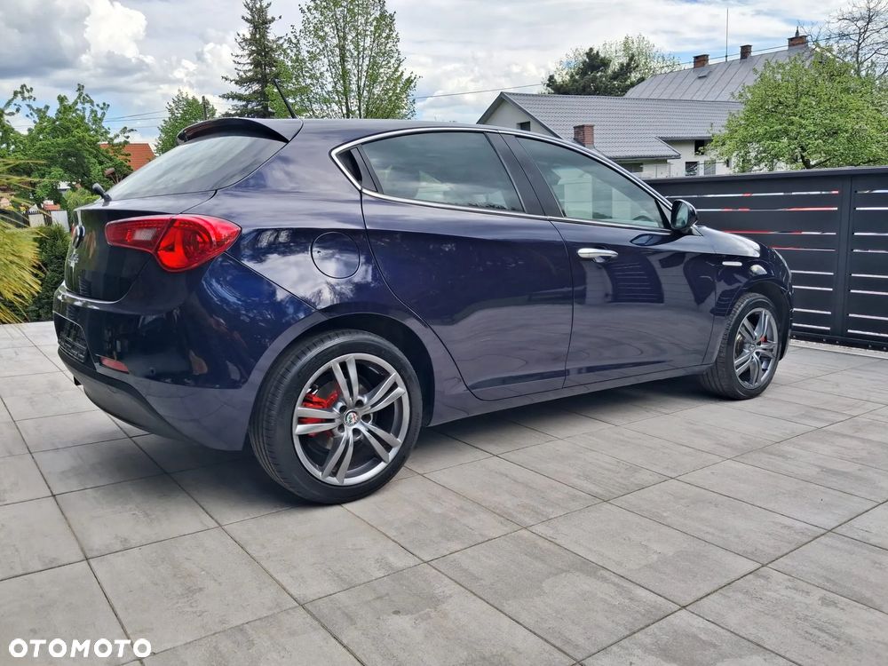 Alfa Romeo Giulietta - 8