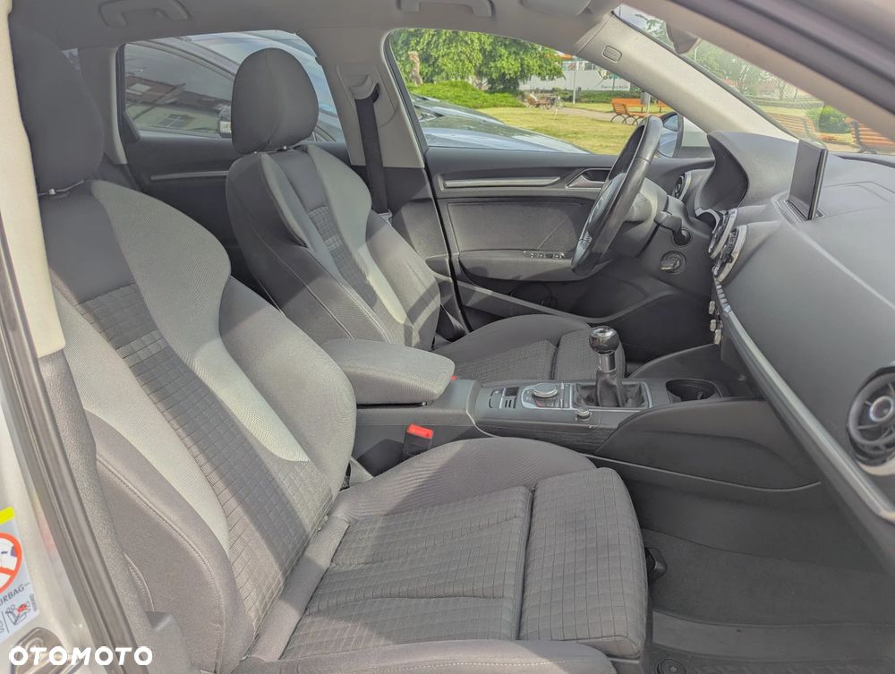 Audi A3 Sportback 2.0 TDI Attraction - 11