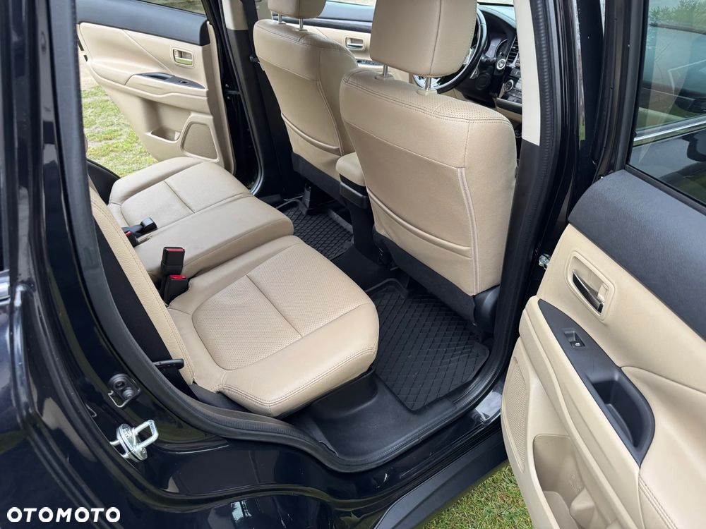 Mitsubishi Outlander 2.0 4WD CVT Active+ - 16