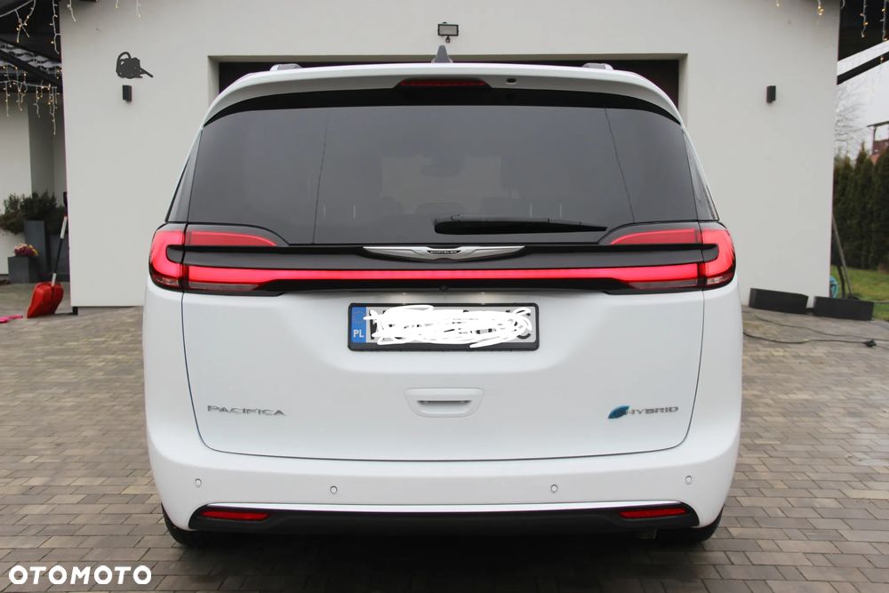 Chrysler Pacifica - 5