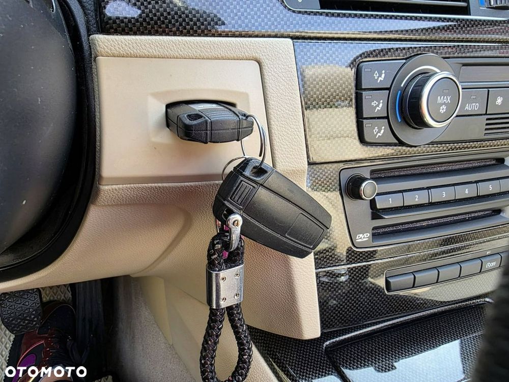 BMW Seria 3 320i Edition Exclusive - 23