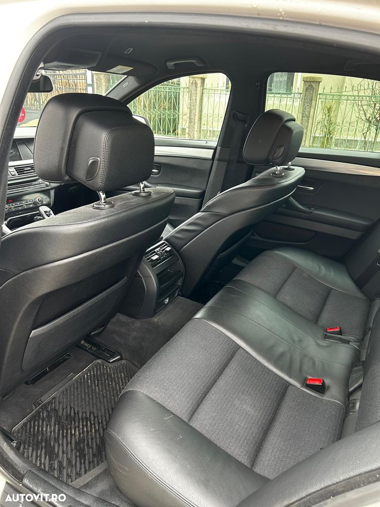 BMW Seria 5 525d xDrive Sport-Aut. - 12