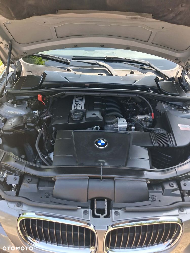 BMW Seria 3 - 25