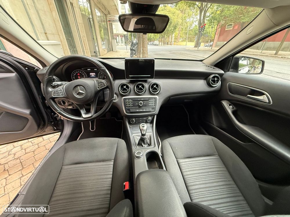 Mercedes-Benz A 180 d Style - 13