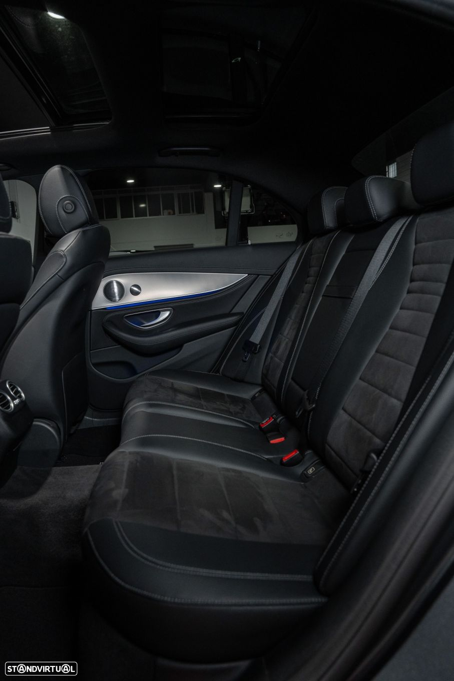 Mercedes-Benz E 220 d AMG Line - 34