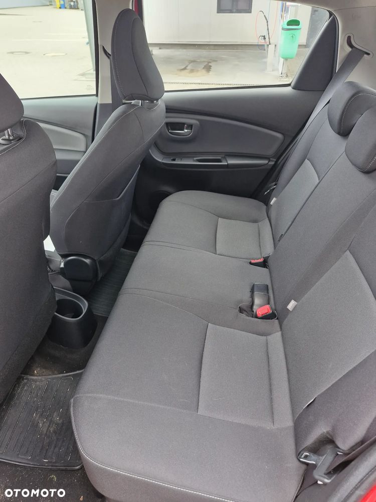 Toyota Yaris Hybrid 100 Active EU6 - 12