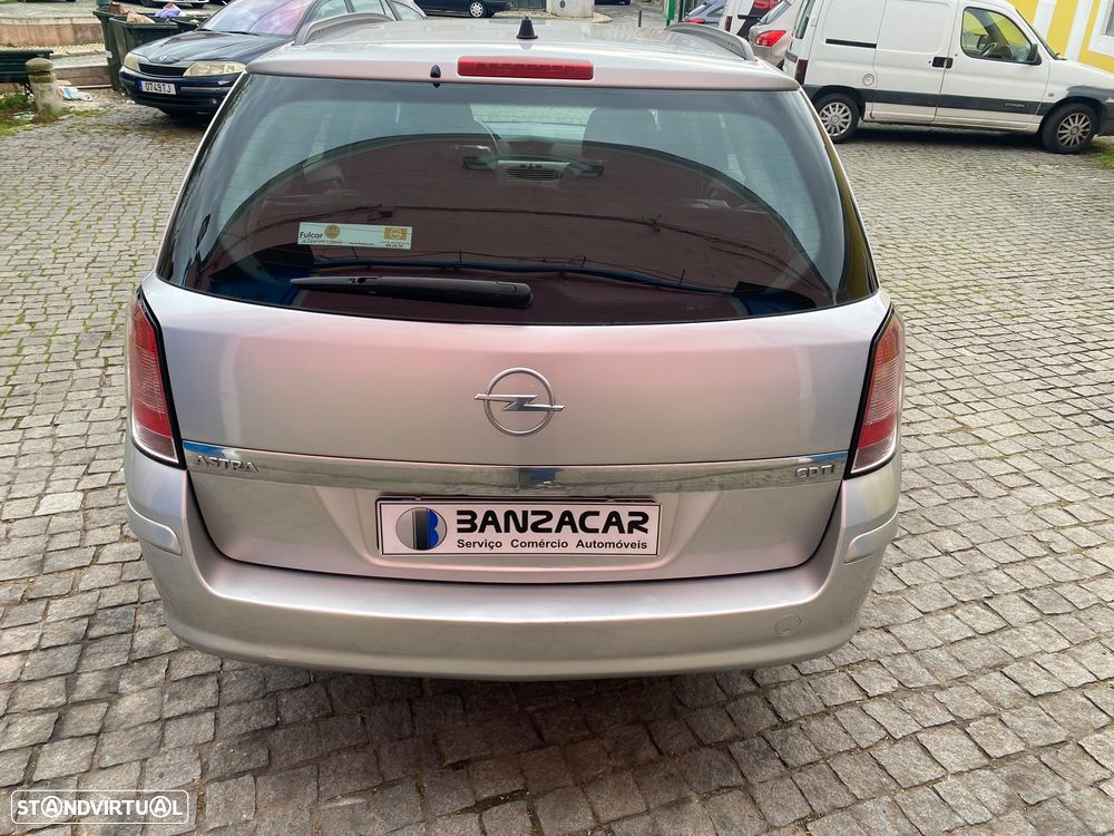 Opel Astra Caravan - 10