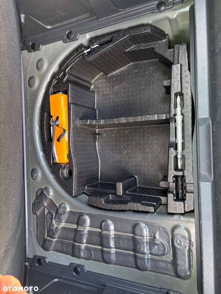 Peugeot 3008 HDi 160 Automatik Allure - 29