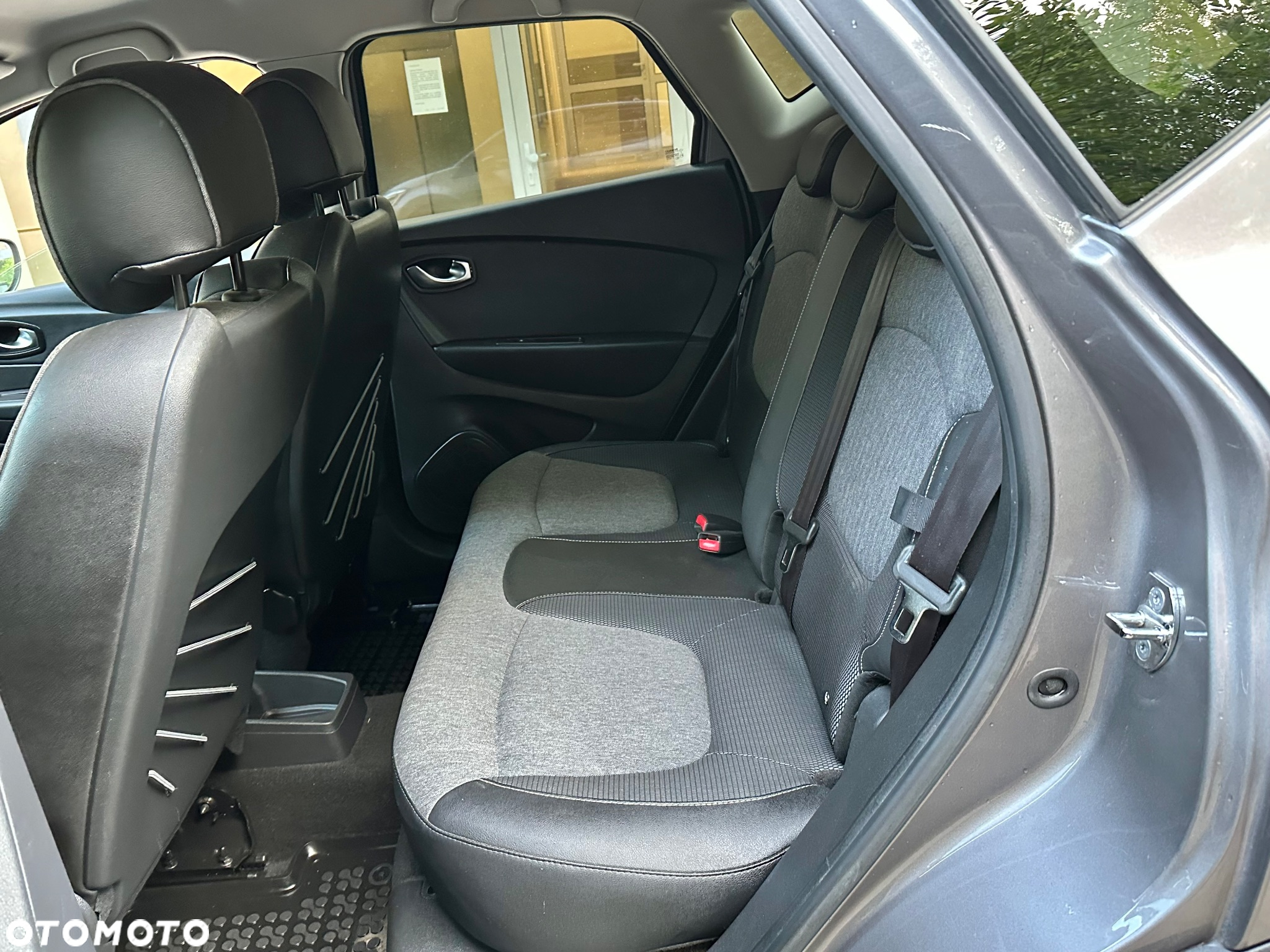Renault Captur 1.2 Energy TCe XMOD - 22
