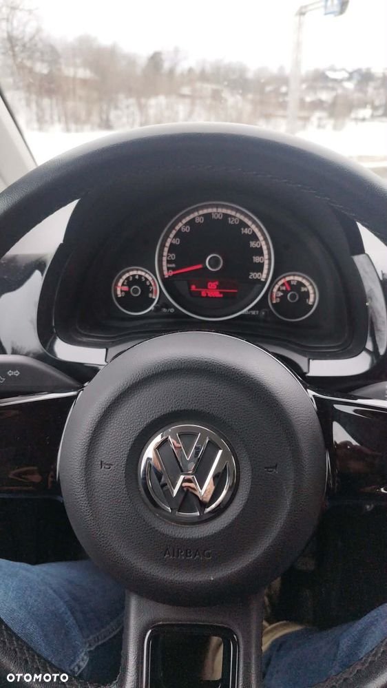 Volkswagen up! high - 6