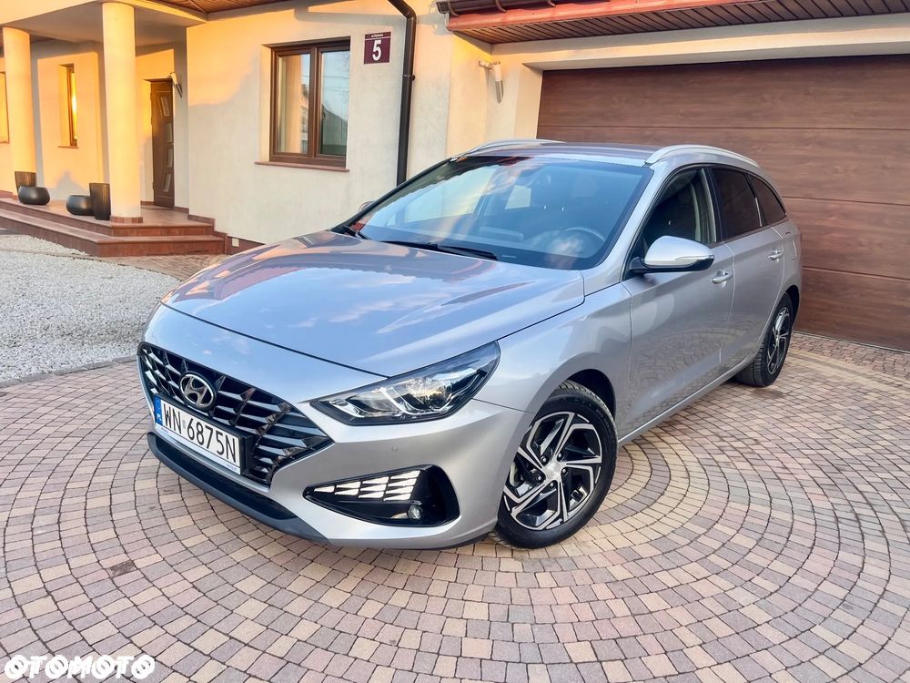 Hyundai i30 ver-1-6-d-comfort - 1