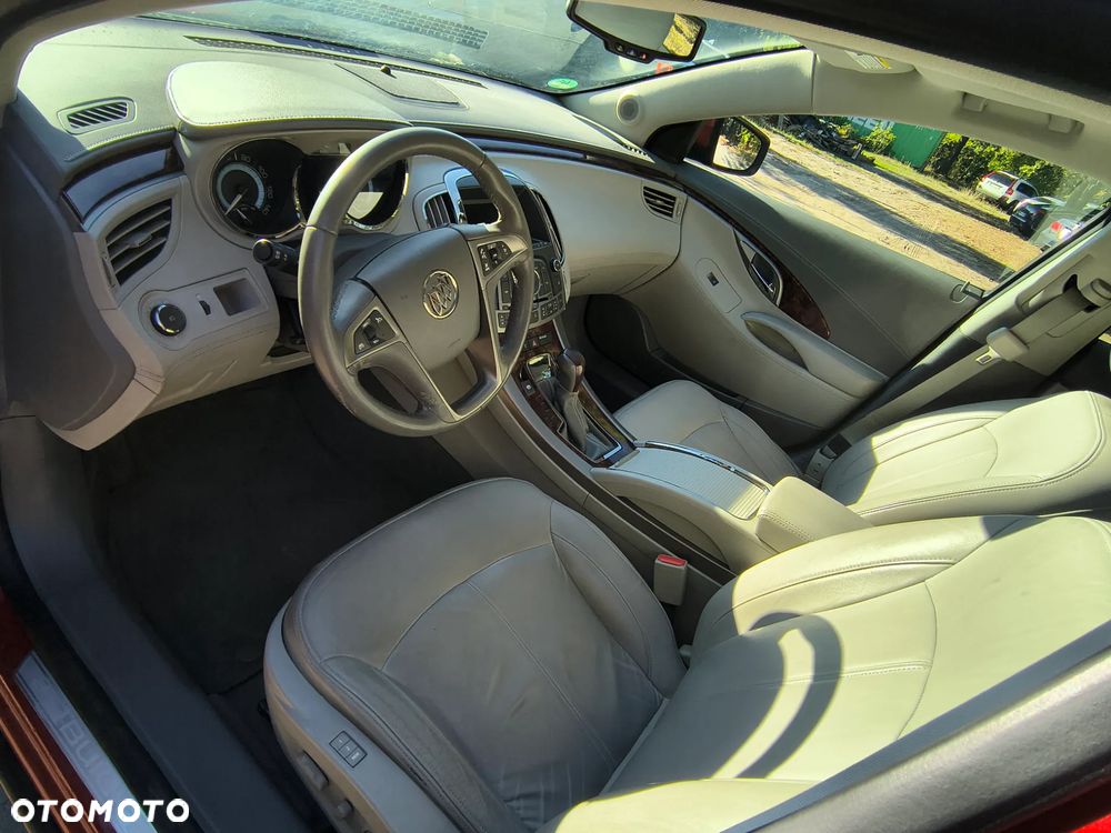Buick Lacrosse - 29