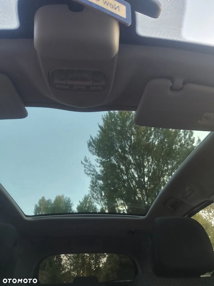 Peugeot 5008 HDI FAP 110 EGS6 Premium - 28