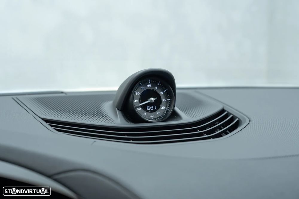 Porsche Taycan Sport Turismo Standard - 36