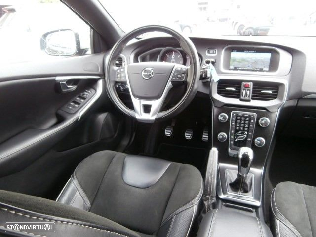 Volvo V40 2.0 D2 R-Design - 14