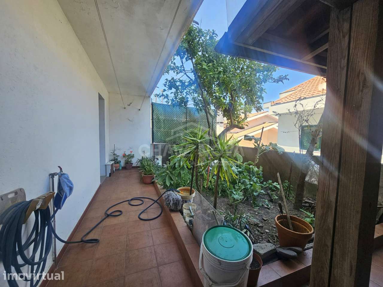 Moradia em Banda V5 c/ Garagem e Jardim em Mafamude (Laborim) - Grande imagem: 4/58