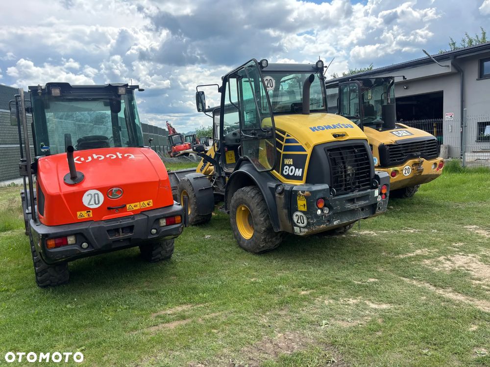 Caterpillar 908H - 16