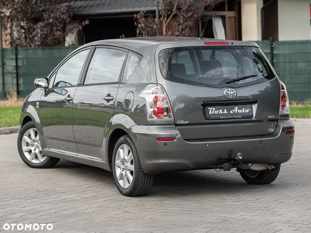 Toyota Corolla Verso 2.0 D-4D - 10