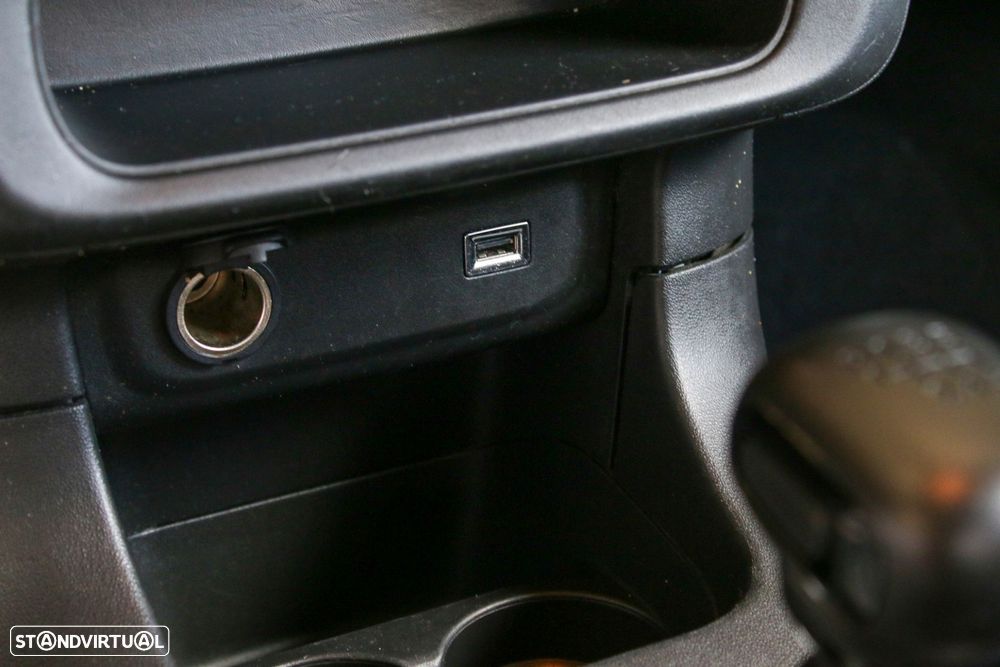 Citroën C3 1.2 PureTech Plus - 23