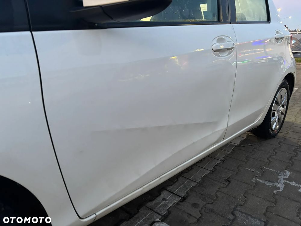 Toyota Yaris - 14