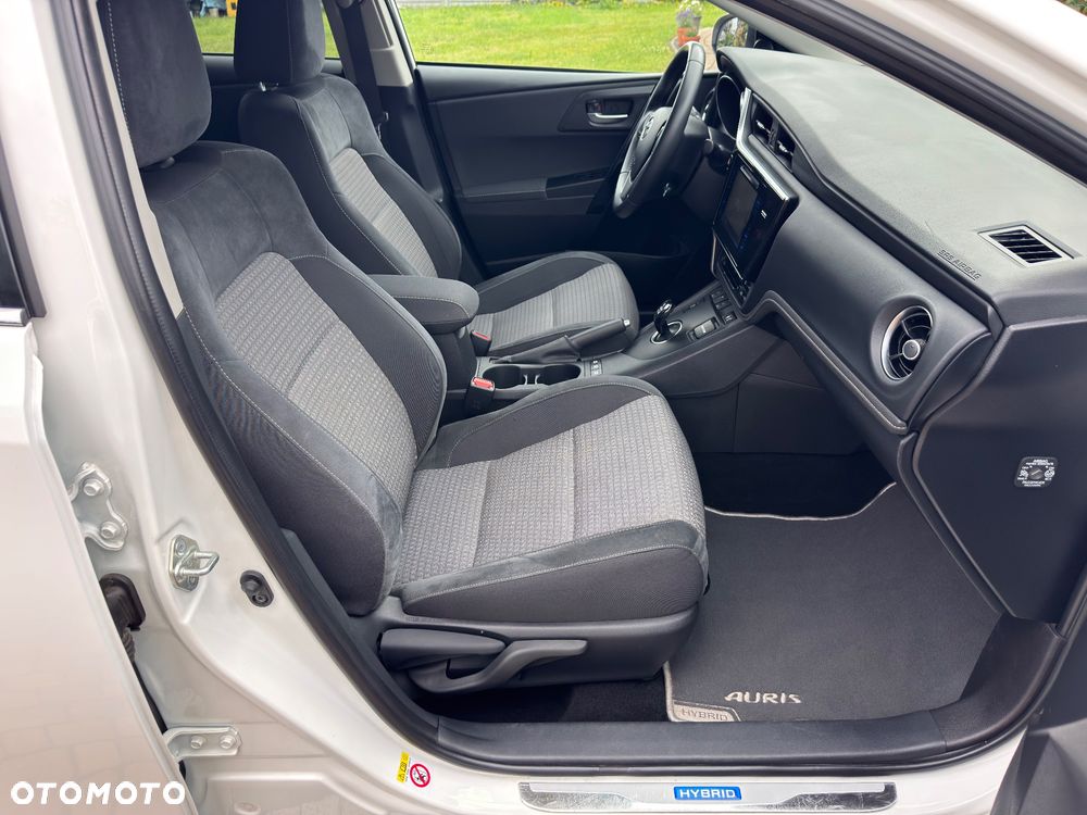 Toyota Auris - 25