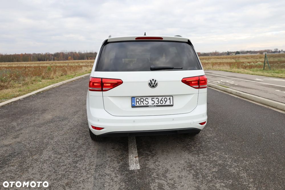 Volkswagen Touran 1.6 TDI BMT Comfortline - 4