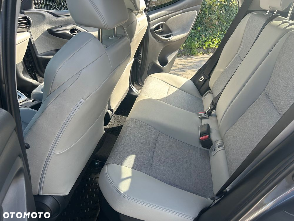 Toyota Yaris - 9