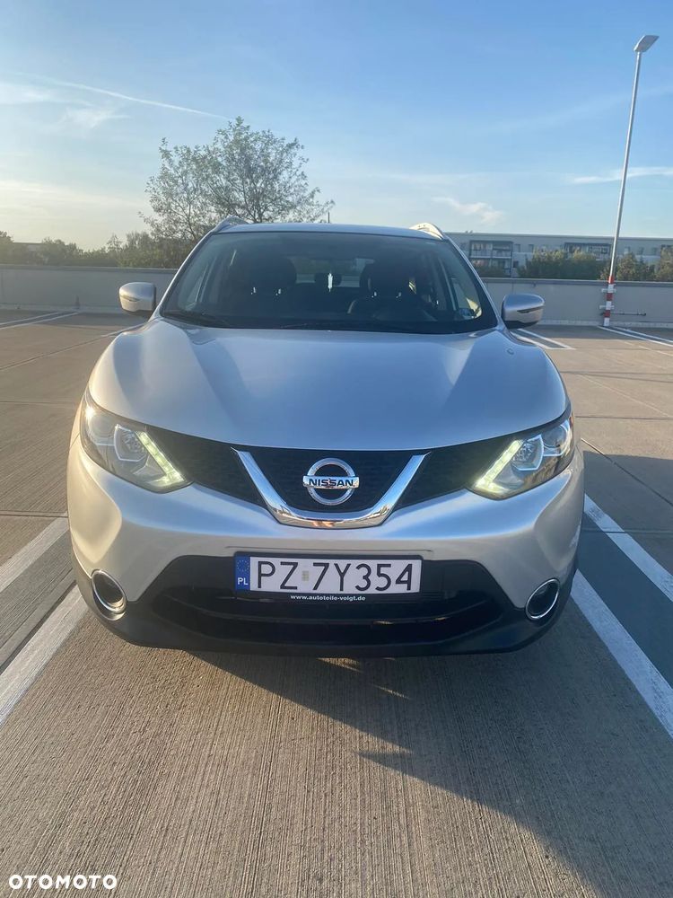 Nissan Rogue - 1