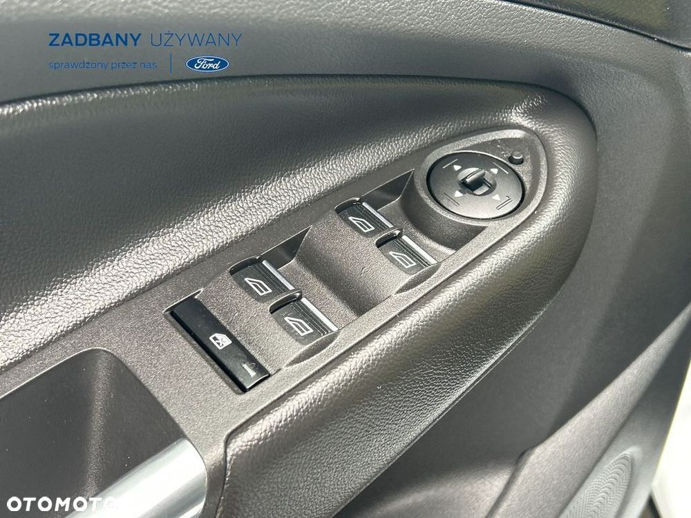 Ford Kuga 1.5 EcoBoost 2x4 Cool & Connect - 9