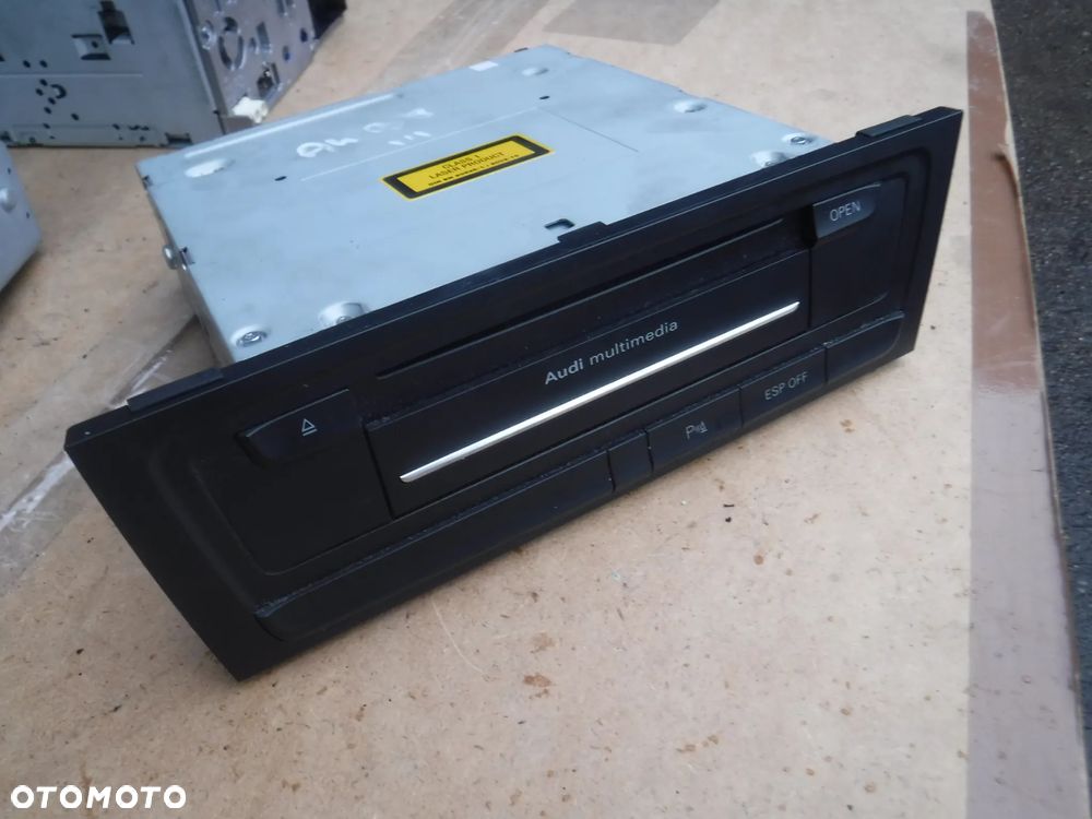 Audi A5 A4 B8  czytnik  nawigacji navi MMI kart SD 8T2035654D - 1