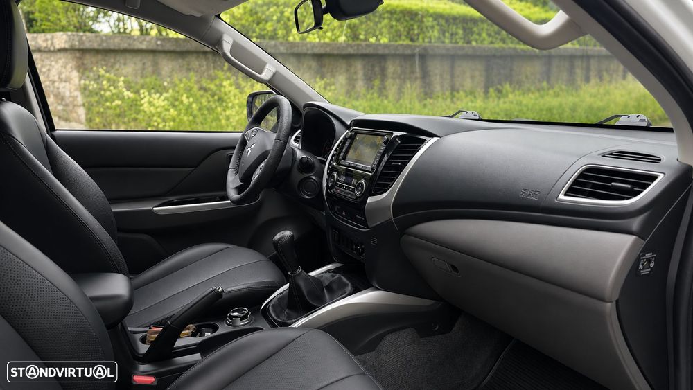 Mitsubishi L200 Pick Up 4x4 S&S Cabine Dupla Diamant Edition - 11