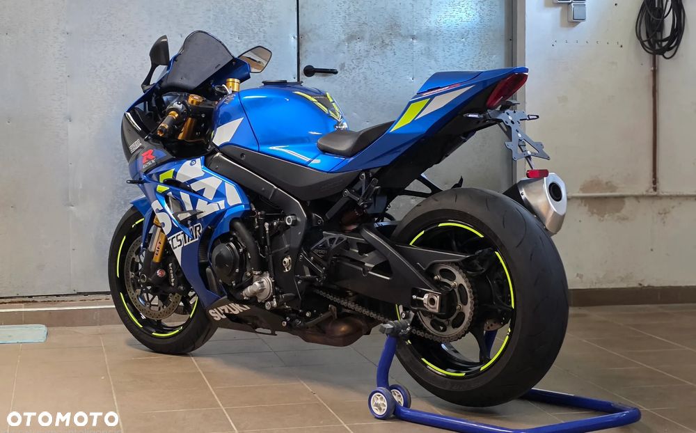 Suzuki GSX-R - 35