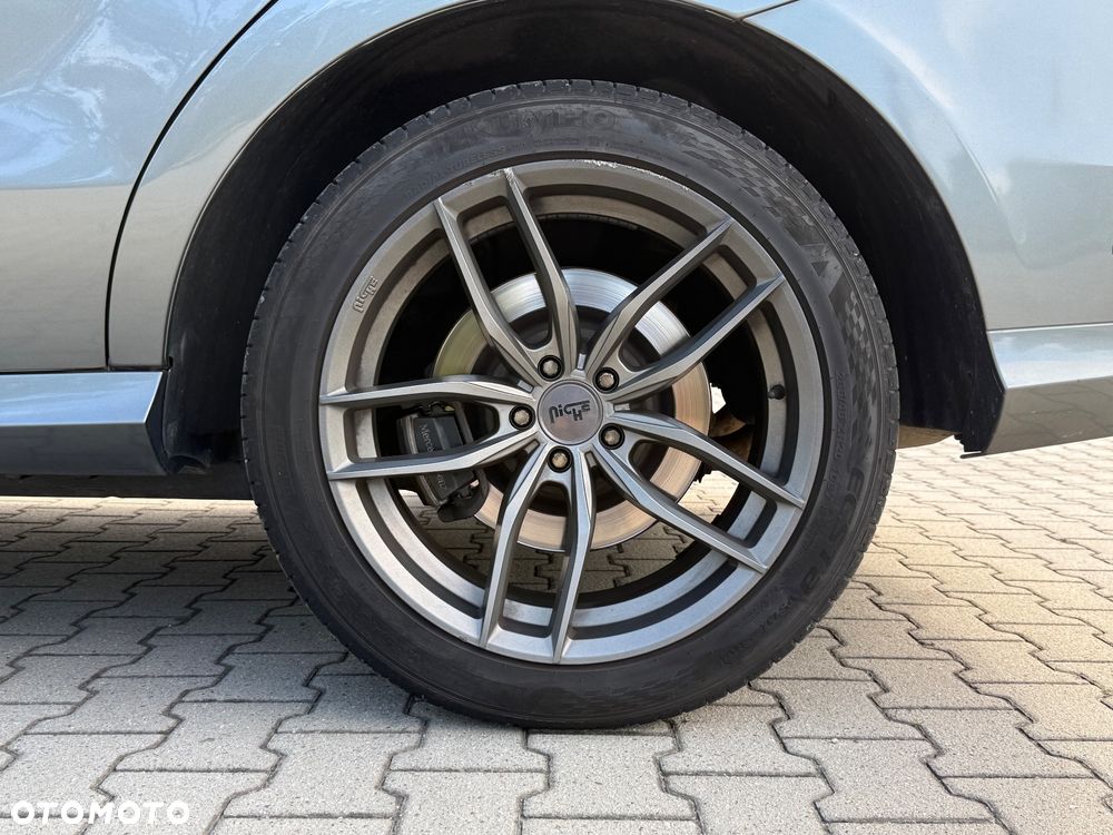 Mercedes-Benz GLE - 24