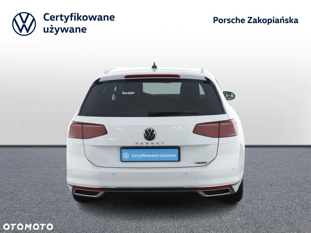 Volkswagen Passat - 4