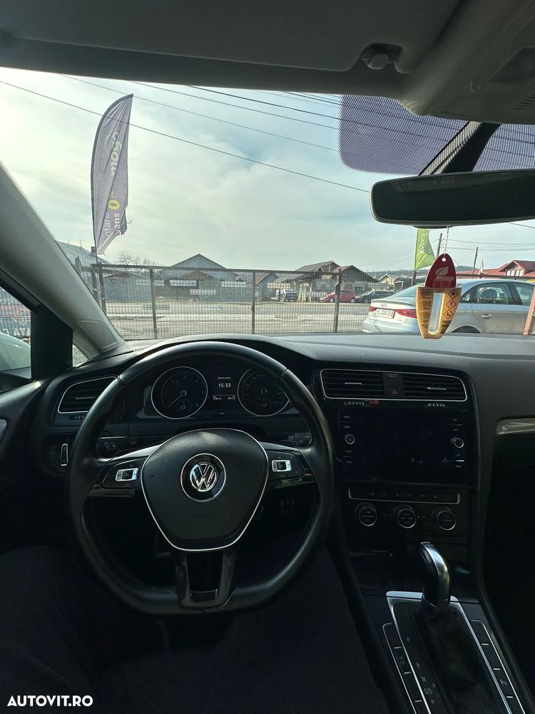 Volkswagen Golf 1.6 TDI SCR DSG Join - 23