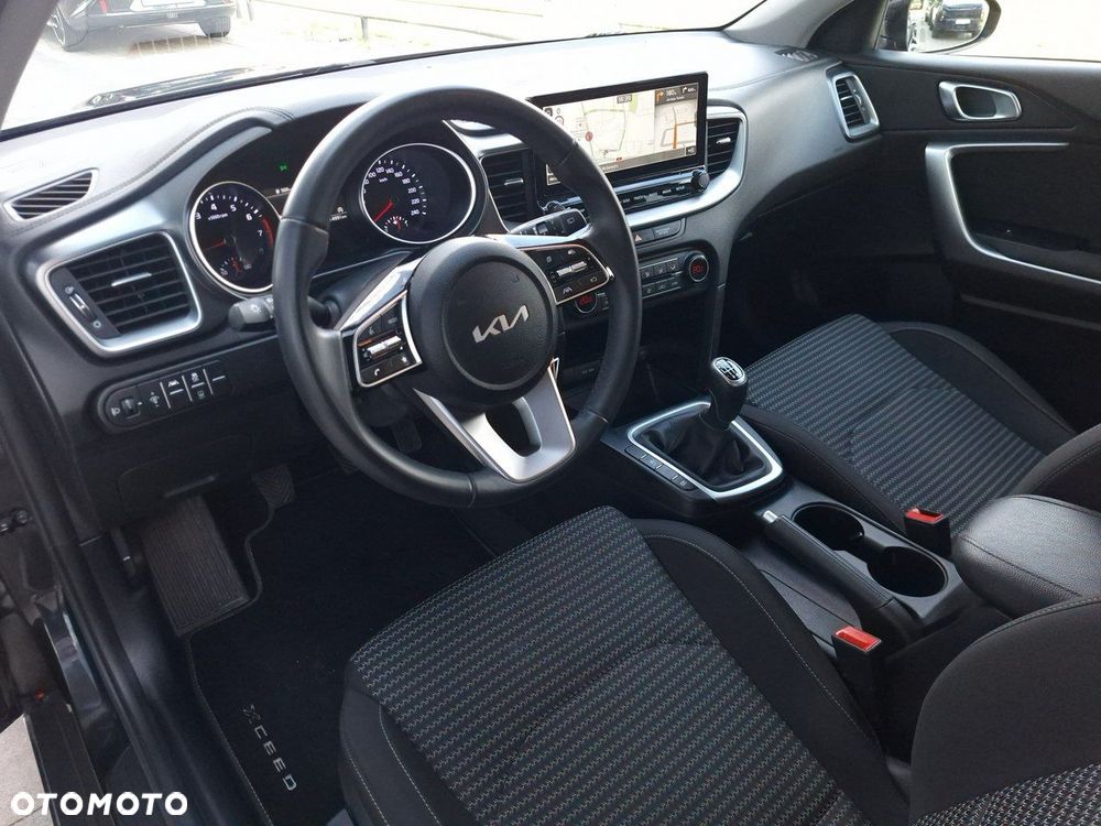 Kia XCeed 1.5 T-GDI M - 10